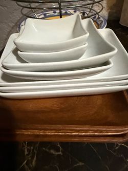 Decorations plate, storage containers and fruits basket