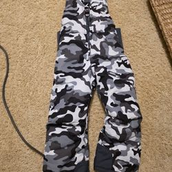 Arctix Kids Insulated Snow Bib Overalls - Camo Black - Size 5T - Snow Pants