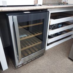 GE Profile Beverage Center