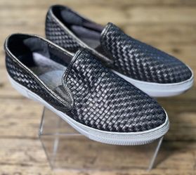 J Slides Women's Size 7 Metallic leather woven in a basketweave pattern Shoes