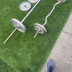 Exercise Equipment 2 Plates Of 25  4 Plates Of 10 and 2 Of 5 