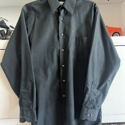 Van Heusen Dress Shirt – Men’s Size 15 32/33 REG – Black – Used