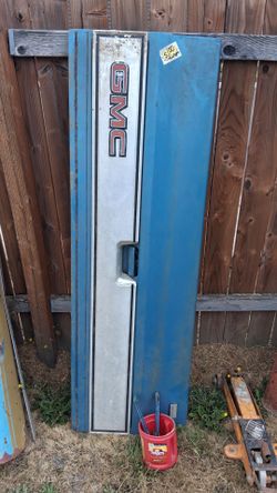82' GMC tailgate
