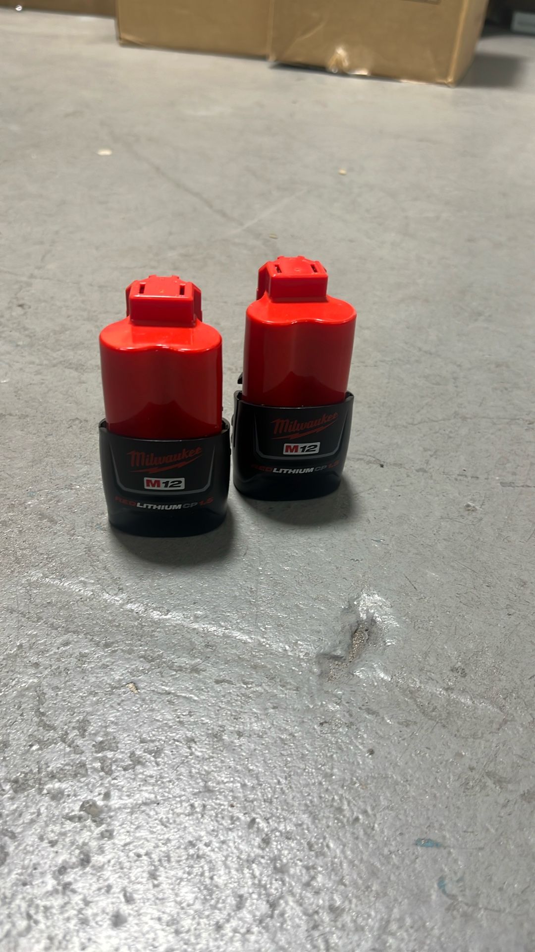Milwaukee 48-11-2401 M12 1.5 Ah Batteries Red Lithium (100% Genuine