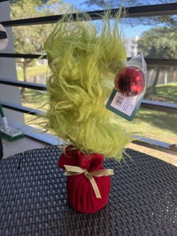 Dr. Seuss' How The Grinch Stole Christmas 13 inch Tree by Ruz