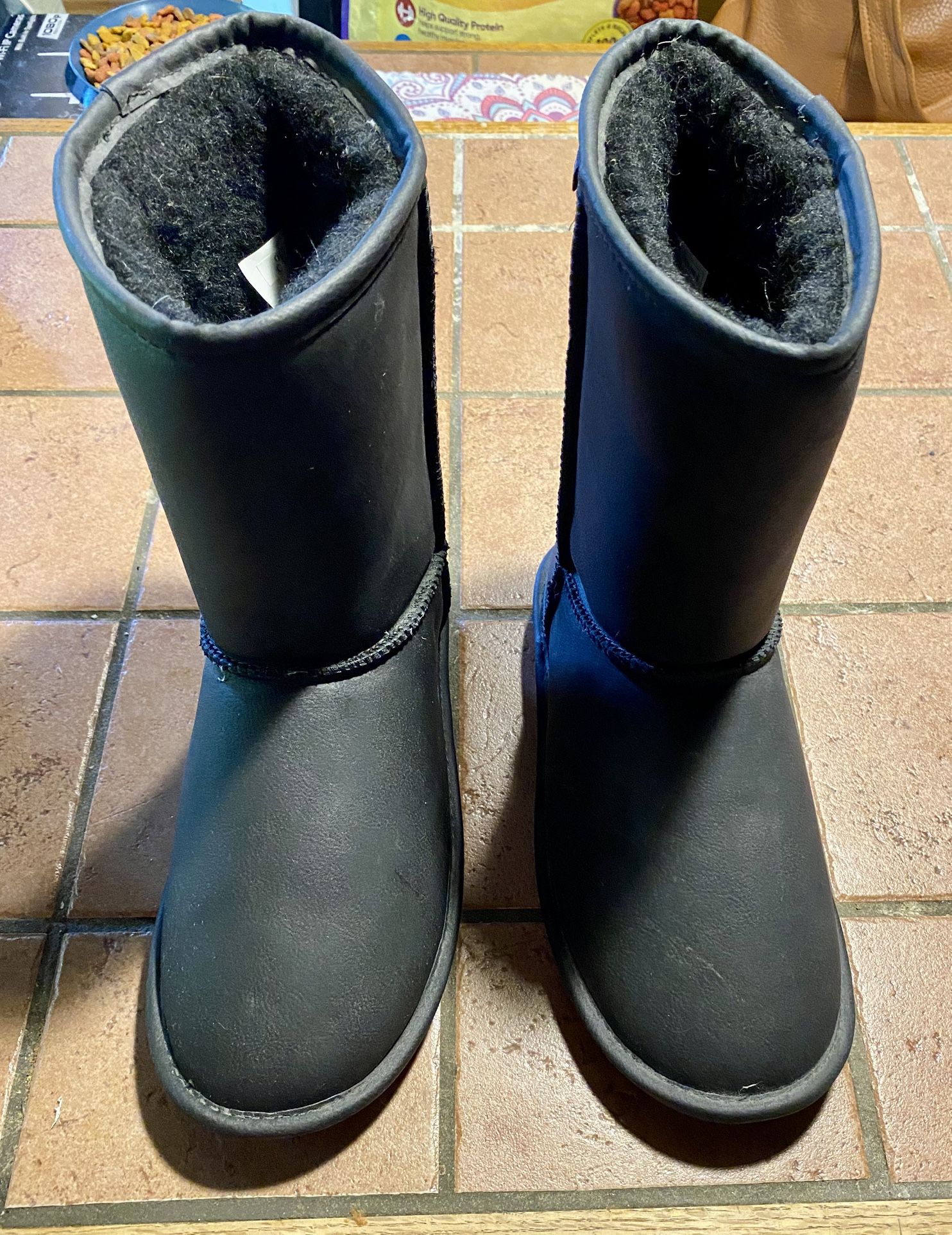 BEARPAW Emma Short Women’s Slip On Boots
