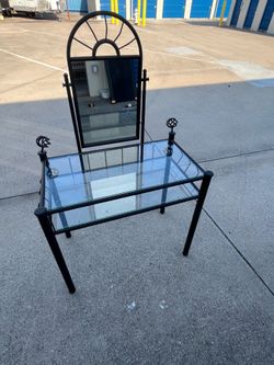 Beautiful dressing table $44￼