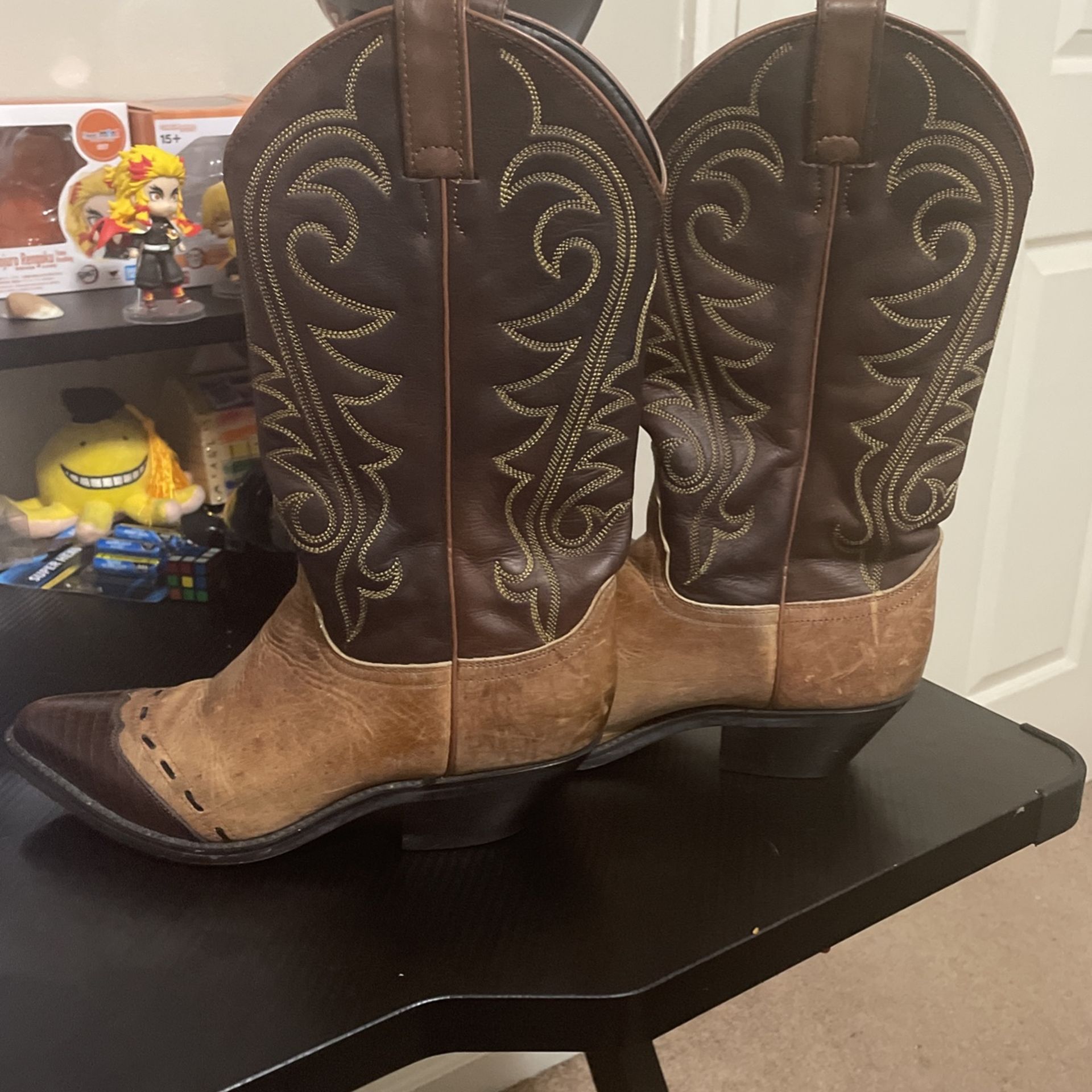 Size 9 Women’s boots