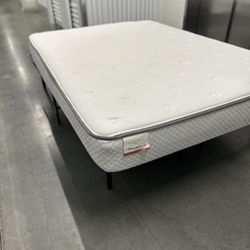 Queen Size Posturepedic Mattress And Box Spring 