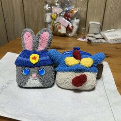 A pure handmade plush rabbit cartoon bag for kids to go out and play 2