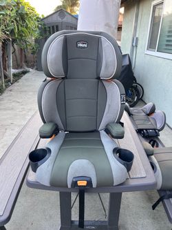 Kid's car seat - chicco