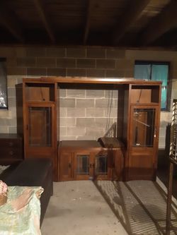 Entertainment center