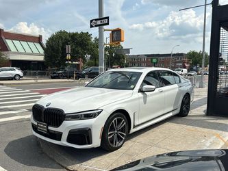 2021 BMW 750i
