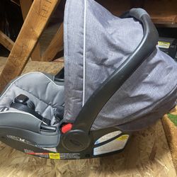Graco Snug Fit 35 Car Seat And Base