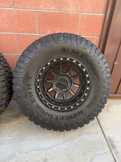 Blackhawk Ridgecrawler R/T 35x12.50r17lt