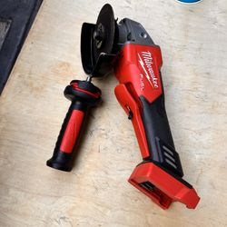 📌Milwaukee M18 FUEL 18V Lithium-Ion Brushless Cordless 4-1/2 in./5 in. Grinder w/Paddle Switch (Tool-Only)👉PRECIO FIRME👉$130