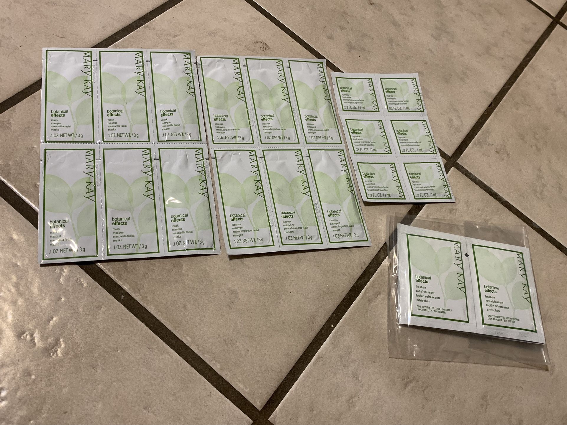 Lot of 28 Mary Kay Botanical Effects Mask Hydrate Cleanse Sample Packs