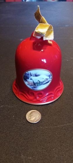 Very Pretty Thomas Kinkade Christmas bell ornament