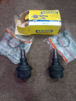 Front door suspension ball joints