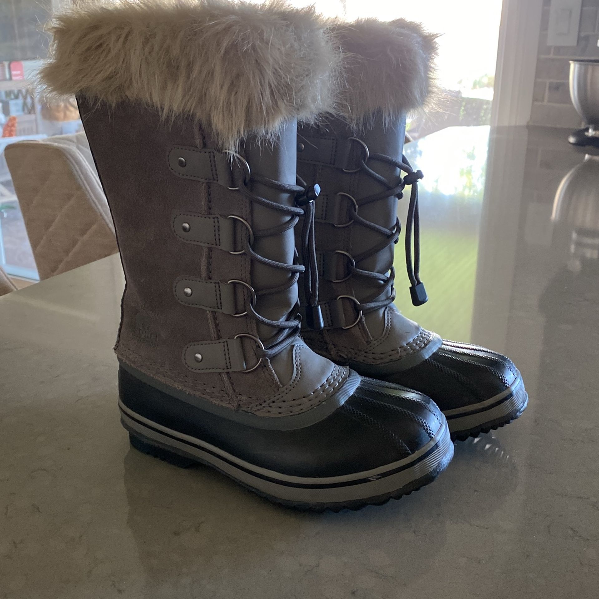 Sorel Snow Boots- Girls Size 2