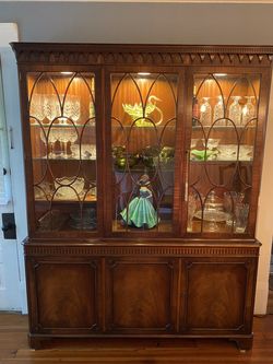 Bevan Funnell Mahogany Georgian Revival Breakfront Bookcase Display Cabinet