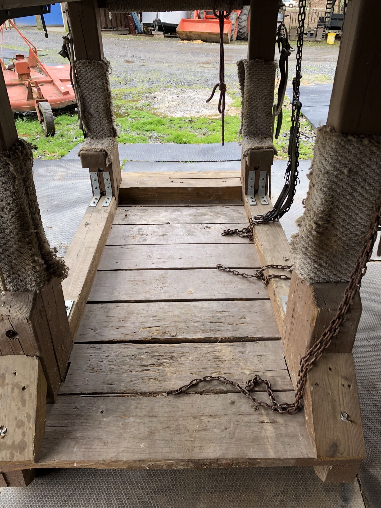 Draft size horse shoeing stocks for Sale in Hayesville, NC OfferUp