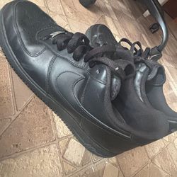Black Air Force 1’s Discount For Today