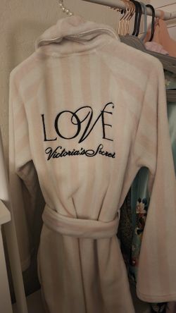 Adorable Victoria's Secret XS Pink & White Striped Short Robe 