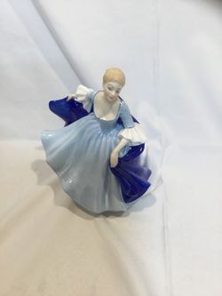 Royal Doulton, Dulcie figurine