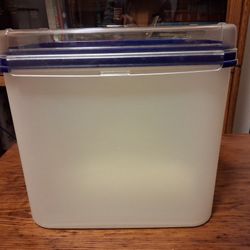 Tupperware Modular Mate Bread Keeper