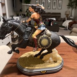 Wonder Woman on Horse 1/6 Figures Justice League 12" Collectible Statue Figures