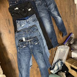 28/30 Levi’s Lot 