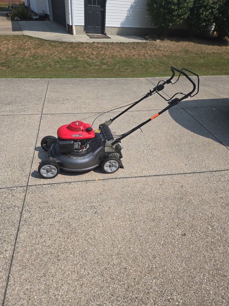 Honda Harmony II- 3 In 1 / 3 Speed Self- Propelled Drive: Mower Is Bag +Mulch+Discharge Mower