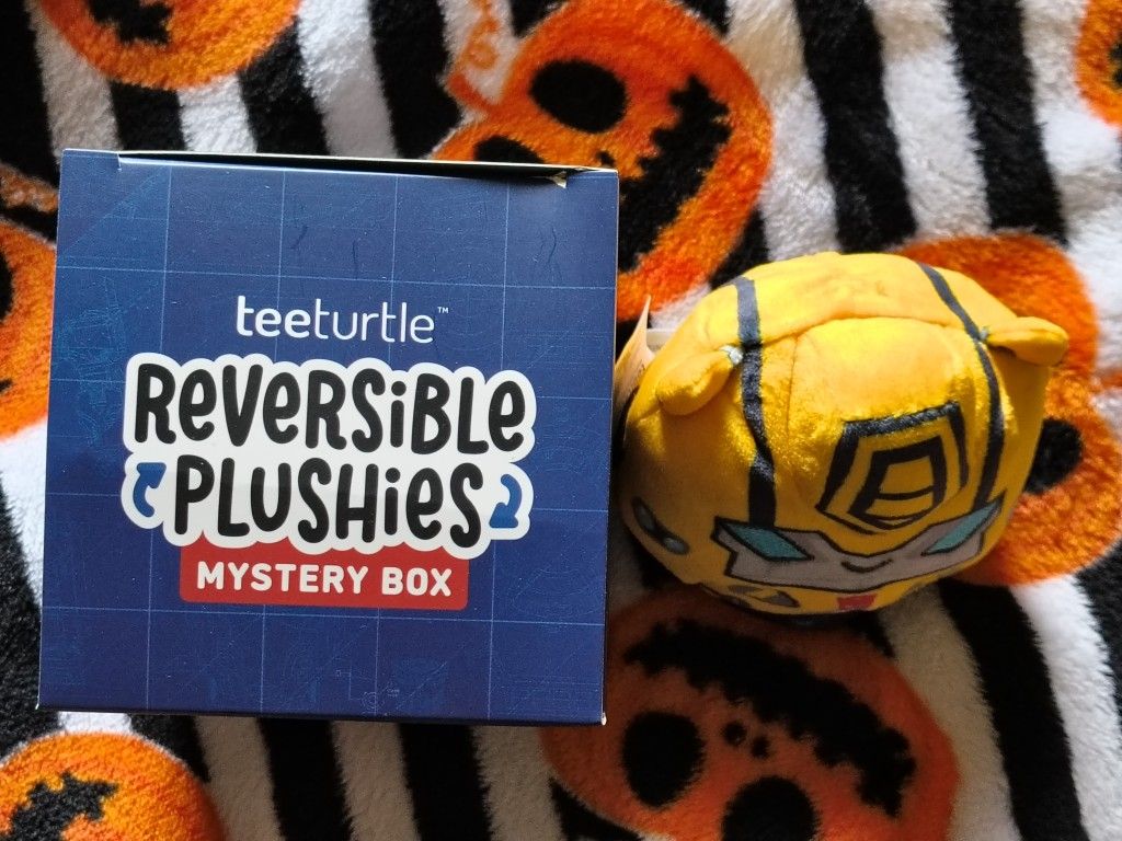 Transformers Reversible Mini Plushie (Bumblebee) 