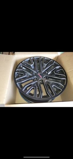 22 X 9 Aluminum Six Split Spoke Wheels And Low Gloss Black With Machined Accent