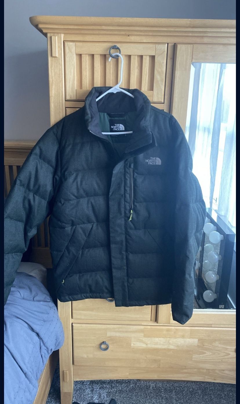 Men’s Northface Down Puffer Jacket Size Large