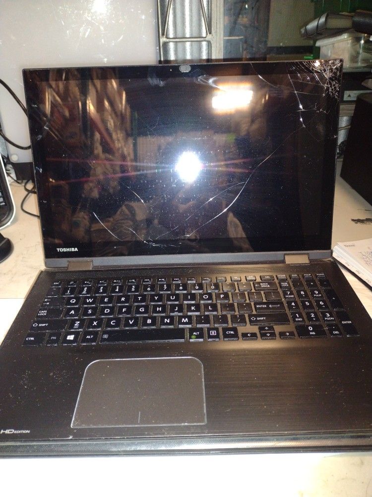 Toshiba Satellite 4K Ultra HD Edition Windows 10 Laptop