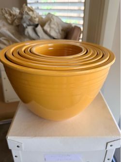 Vintage Homer Laughlin Fiesta yellow nesting bowls