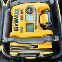DEWALT Tire Inflator Portable Air Compressor 20V MAX