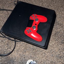 PS4 Slim 