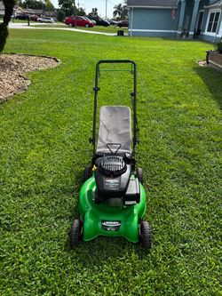 Self propelled lawnmower