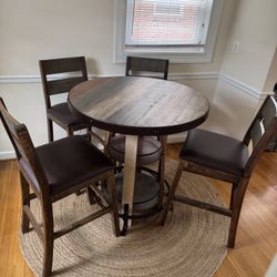 Round Top Table, 4 Chairs