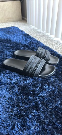 Amiri Pool Chainlink Slides