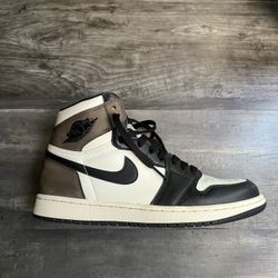 Nike Air Jordan 1 Retro Sail Moacha Size 9.5