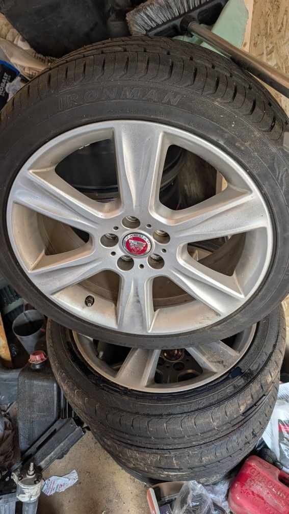 Jaguar XE 20D AWD Prestige Wheels And Like New Tires