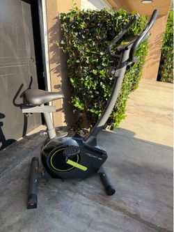 Bicicleta para hacer ejercicio en casa