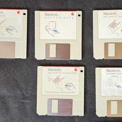 Original 128k Macintosh discs from 1984!!