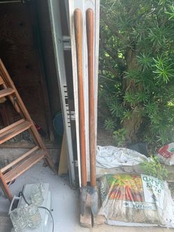 Post hole digger