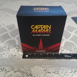 Lootcrate Captain Marvel 3D Comic Standee