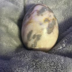 Creamy Ocean Jasper White Crystal Egg
